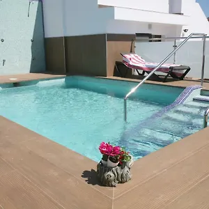 apartamentos-balcon-de-nerja-adults-only.es-andalucia.com/